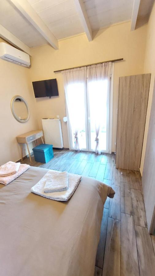 Ria'S Gardenview Apartment Янина Экстерьер фото
