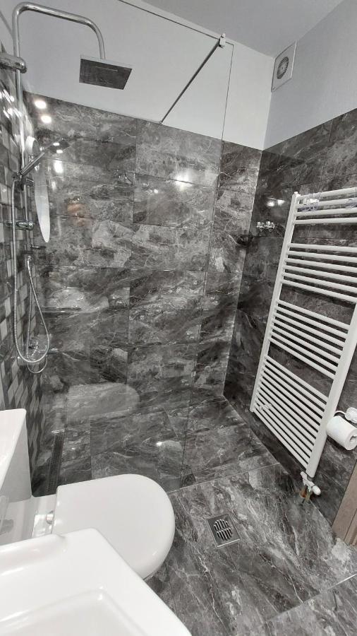 Ria'S Gardenview Apartment Янина Экстерьер фото