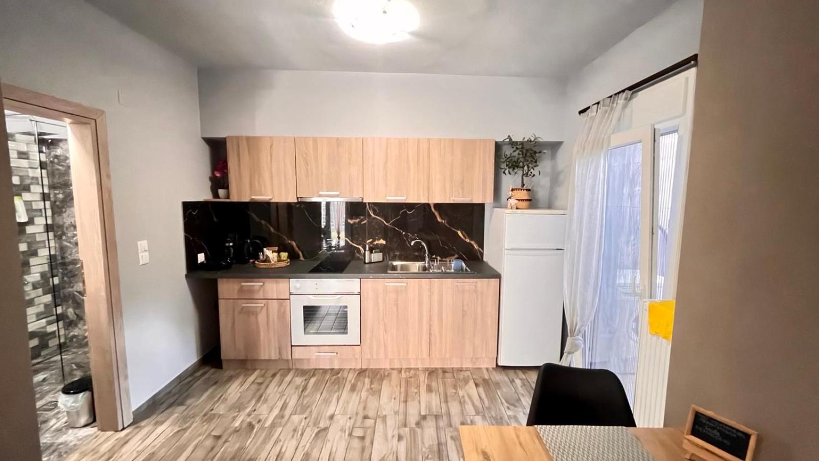 Ria'S Gardenview Apartment Янина Экстерьер фото
